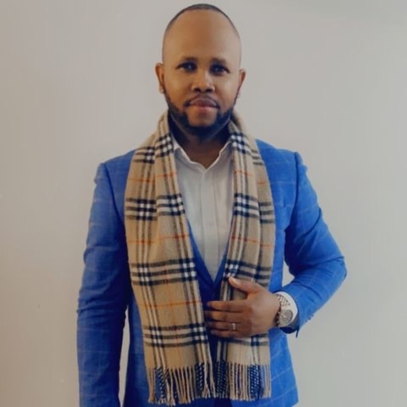 Meet your Posher, Loic - Picture 1 of 1